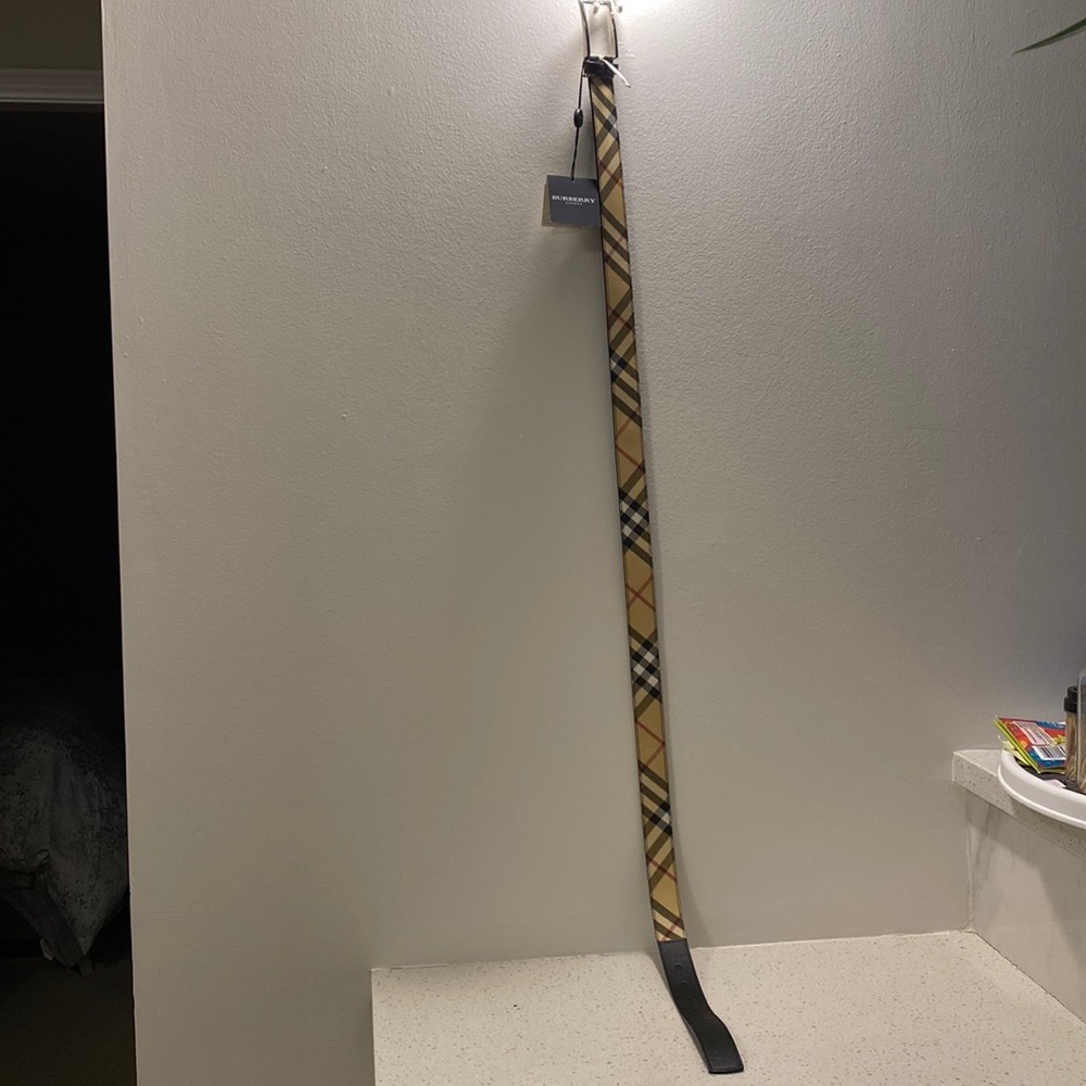 Burberry Belt - women or men / unisex